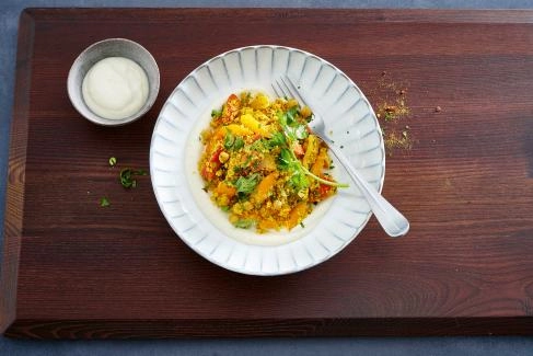 Orientalischer Linsen- Couscous mit Rüebli und Aprikosen
